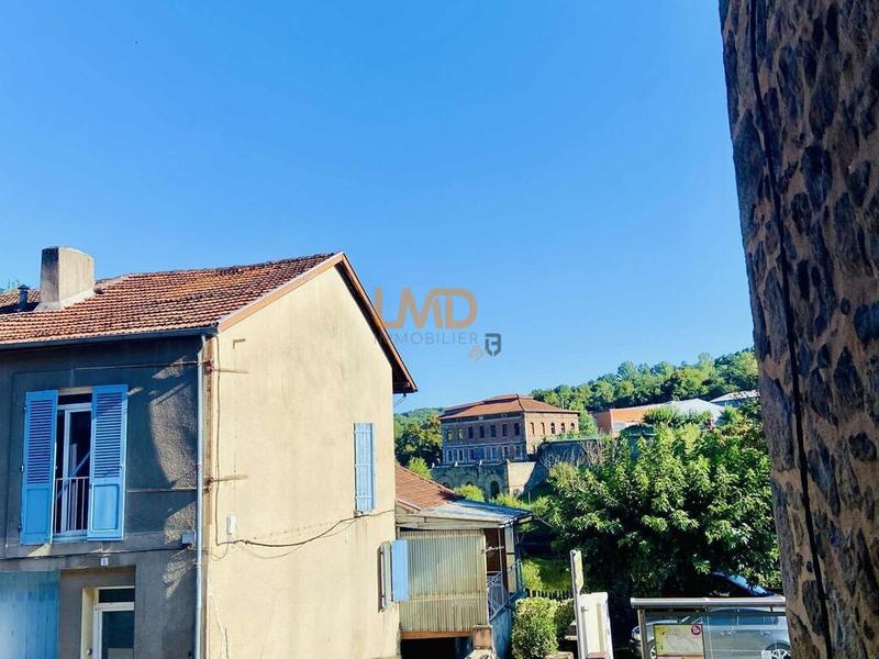 Maison - 180 m² - 11 pièces