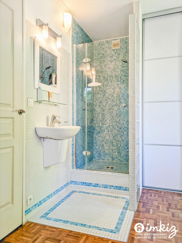 Appartement - 85 m² - 5 pièces