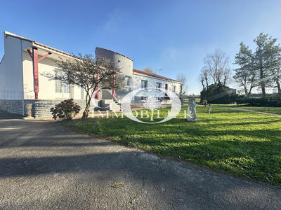 Maison - 191 m² - 7 pièces