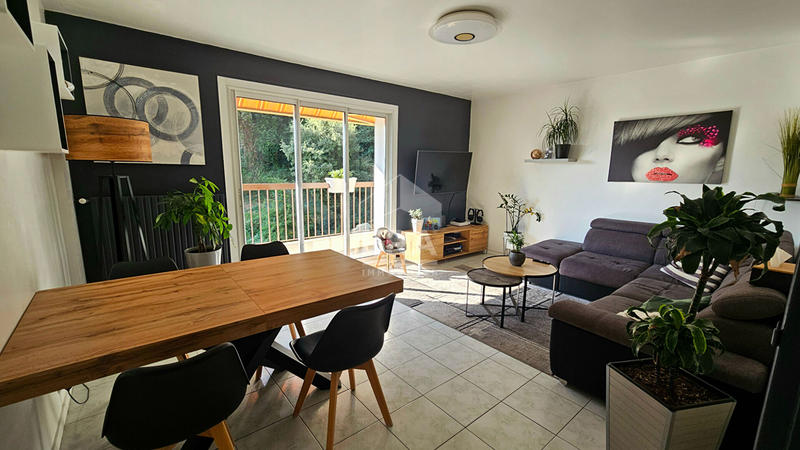 Appartement - 79 m² - 4 pièces