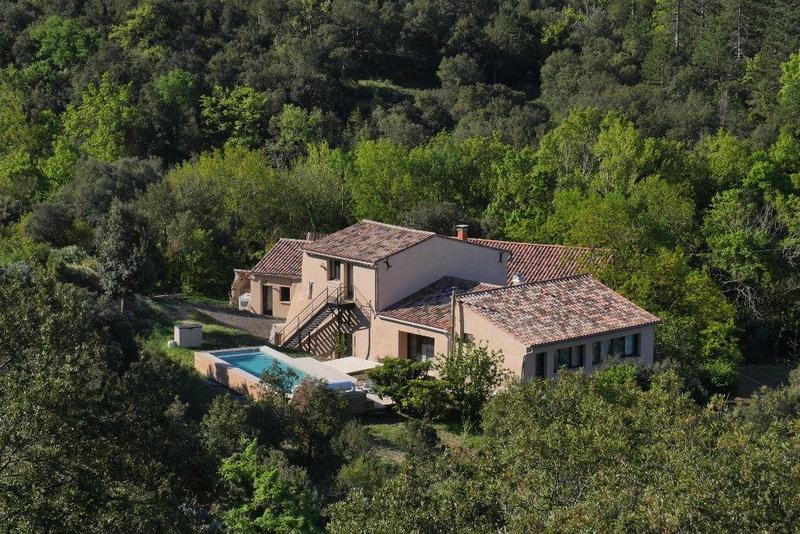 Maison - 430 m² - 16 pièces