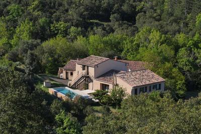 Maison - 430 m² - 16 pièces