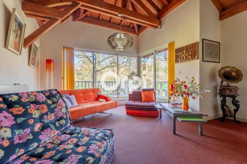 Propriété - 237 m² - 5 pièces