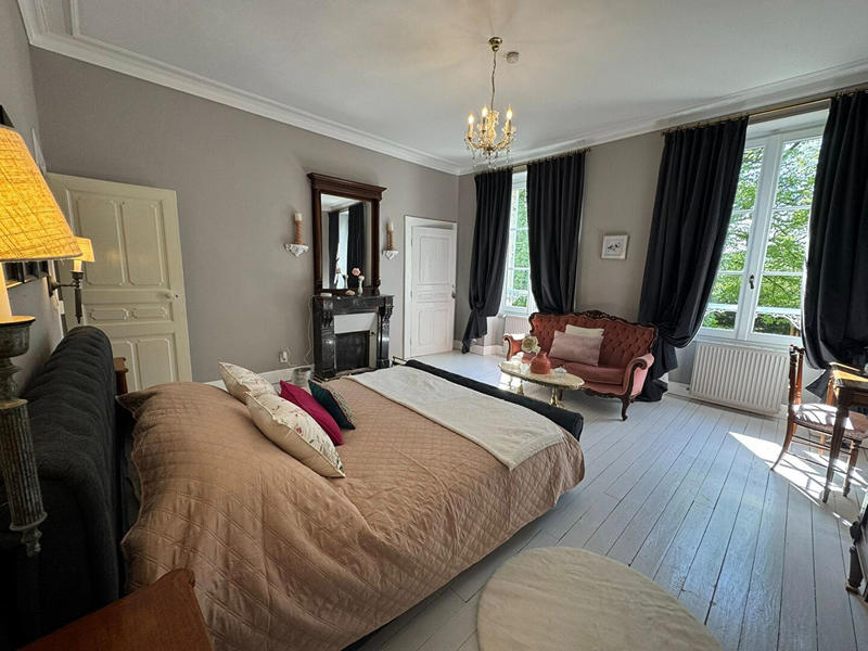 Château - 614 m² - 21 pièces