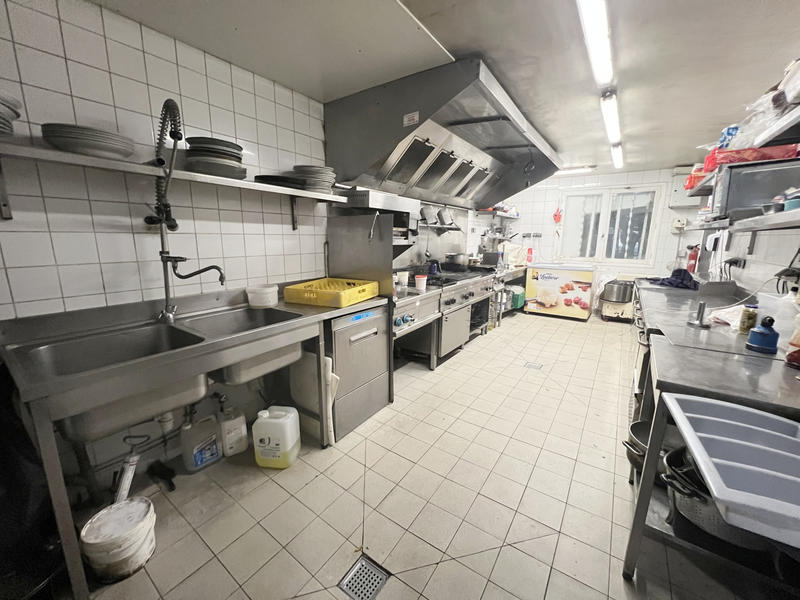 Fonds de commerce - Magasins - 197 m²