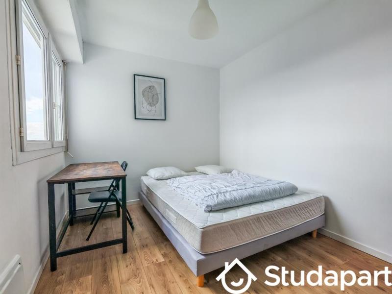 Chambre - 13 m² - 1 pièce