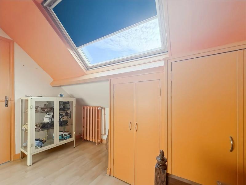 Maison traditionnelle - 138 m² - 9 pièces