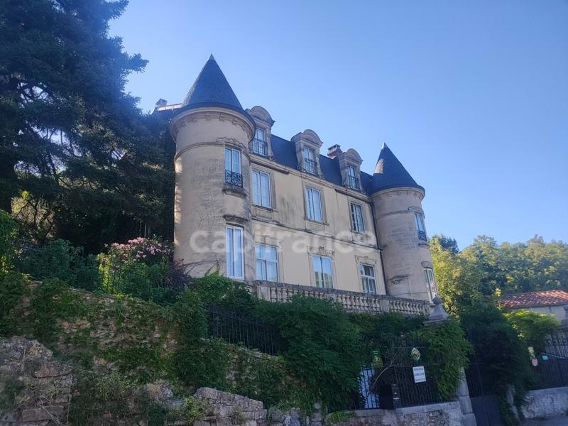 Propriété - 88 m² - 4 pièces