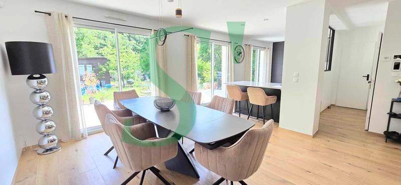 Maison - 127 m² - 5 pièces