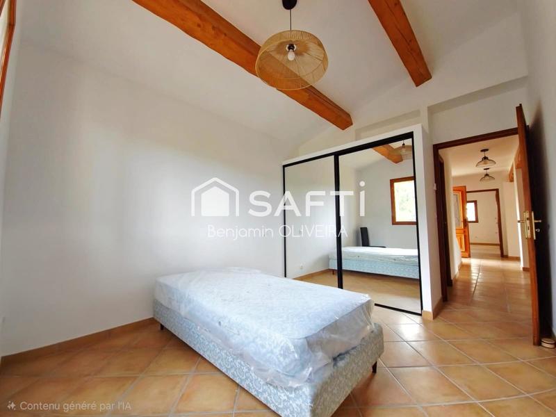 Maison - 207 m² - 7 pièces