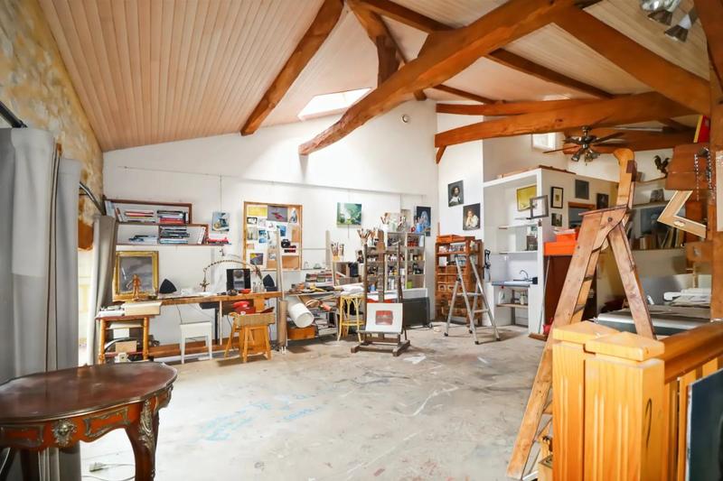 Maison en pierre - 250 m² - 9 pièces