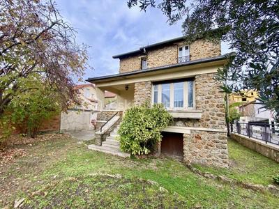 Pavillon - 100 m² - 5 pièces