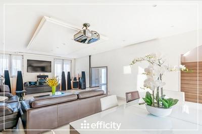 Pavillon - 223 m² - 12 pièces