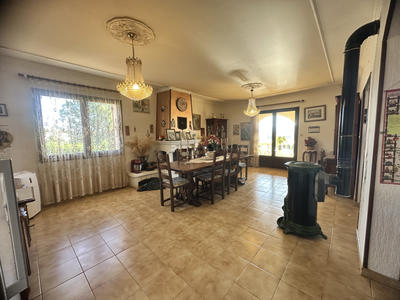 Villa - 206 m² - 6 pièces