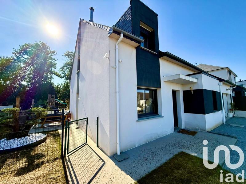 Maison - 160 m² - 9 pièces