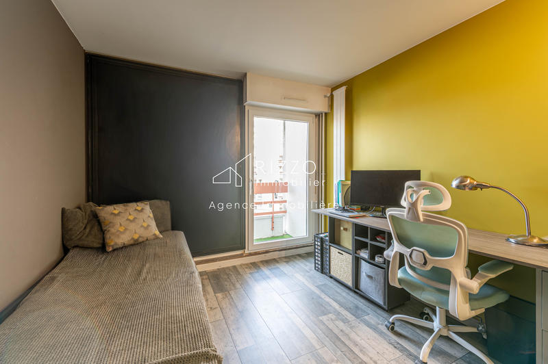 Appartement - 79 m² - 4 pièces