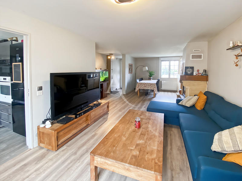 Maison - 90 m² - 5 pièces