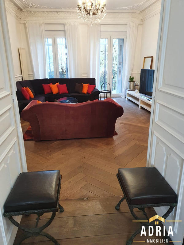 Maison - 450 m² - 17 pièces