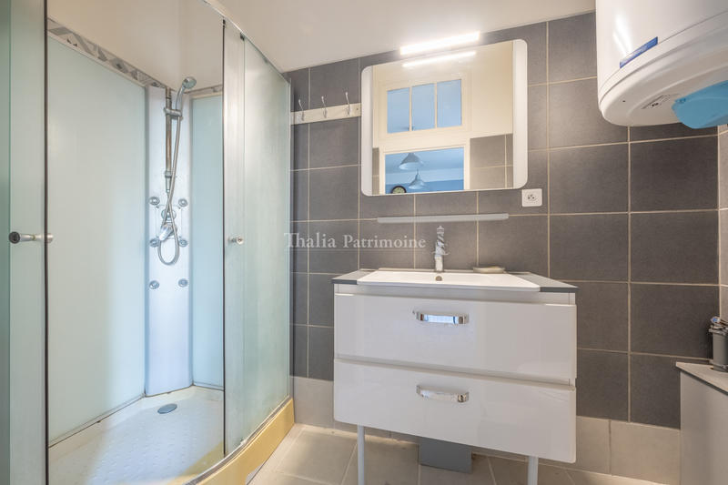 Appartement - 245 m² - 8 pièces