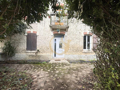 Maison ancienne - 203 m² - 7 pièces