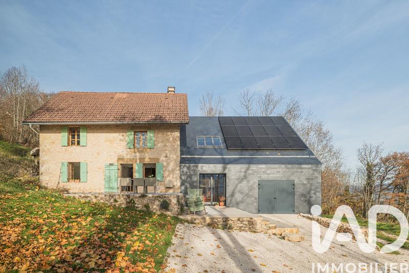 Maison - 254 m² - 7 pièces