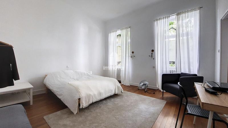 Appartement - 177 m² - 6 pièces