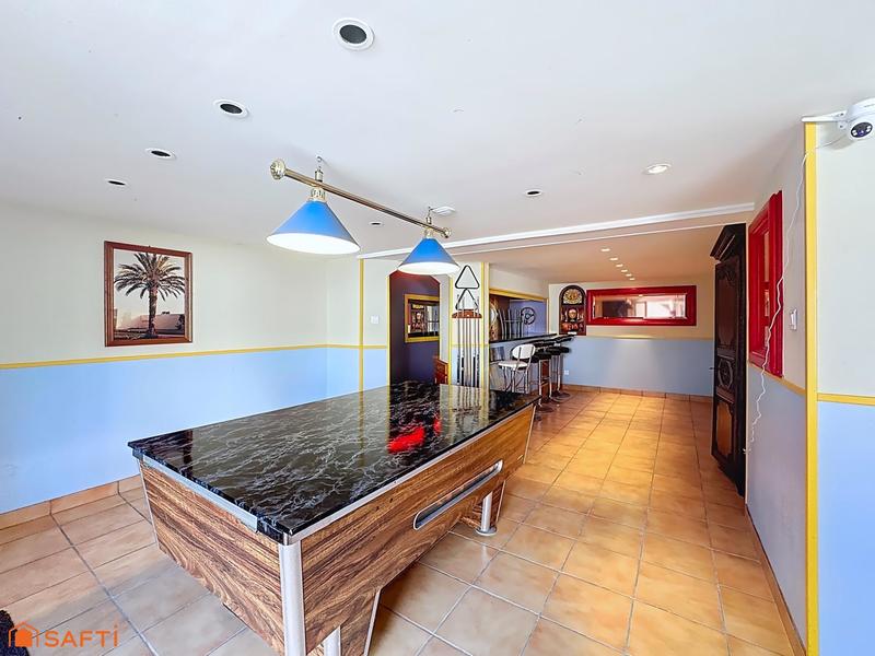 Maison - 192 m² - 8 pièces