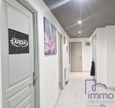 Appartement - 109 m² - 6 pièces