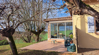 Maison - 244 m² - 11 pièces