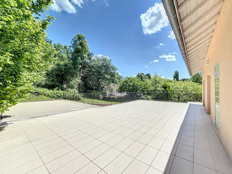 Maison - 212 m² - 5 pièces