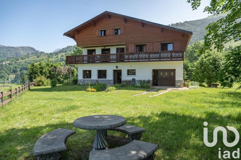 Châlet - 227 m² - 8 pièces