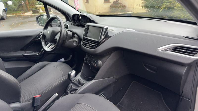 Peugeot 208 1.6 BlueHDi 100 Style