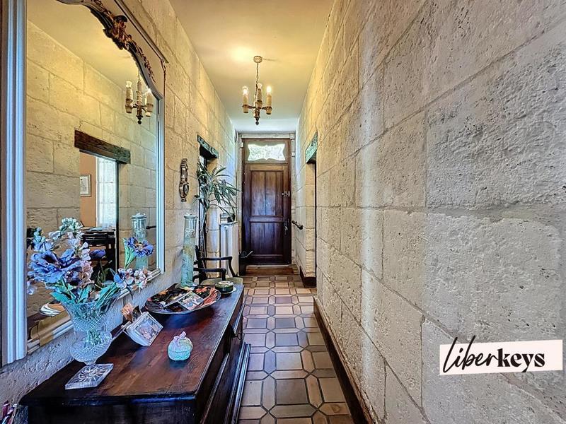 Maison de village - 200 m² - 8 pièces