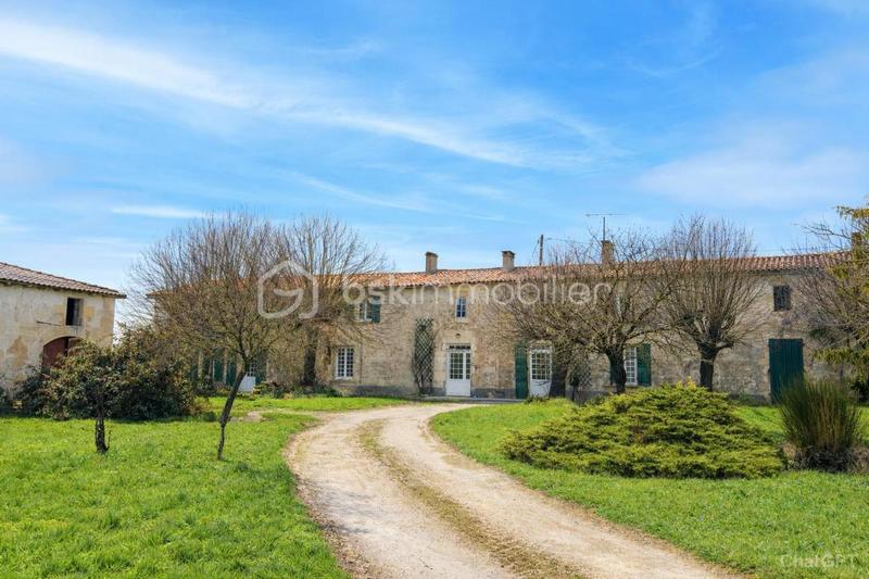 Corps de ferme - 299 m² - 6 pièces