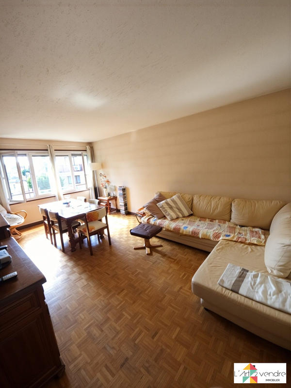 Appartement - 82 m² - 4 pièces