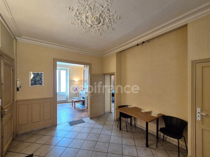 Local commercial - 85 m² - 4 pièces