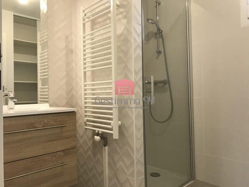 Maison contemporaine - 110 m² - 5 pièces