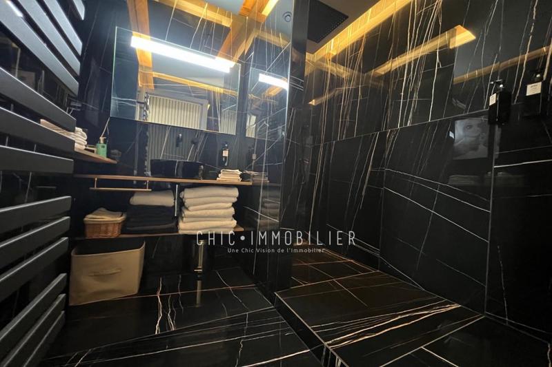 Appartement - 185 m² - 4 pièces