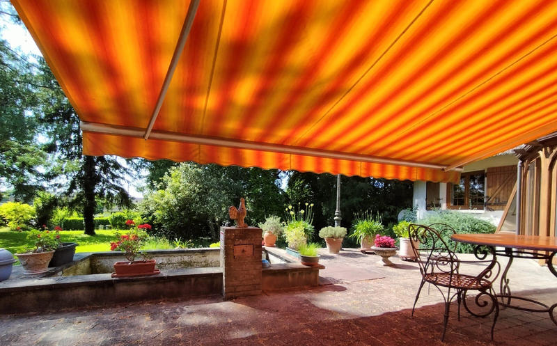 Maison - 260 m² - 10 pièces