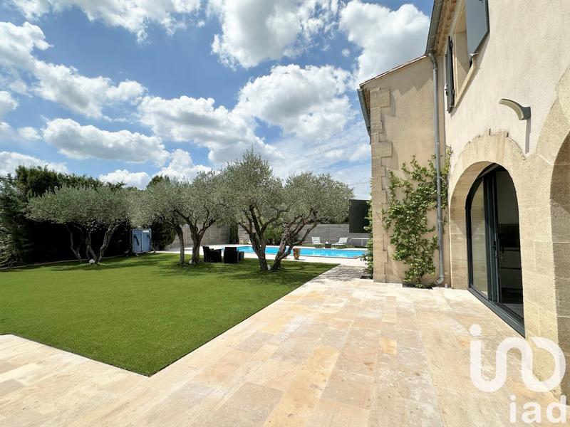 Maison - 280 m² - 8 pièces