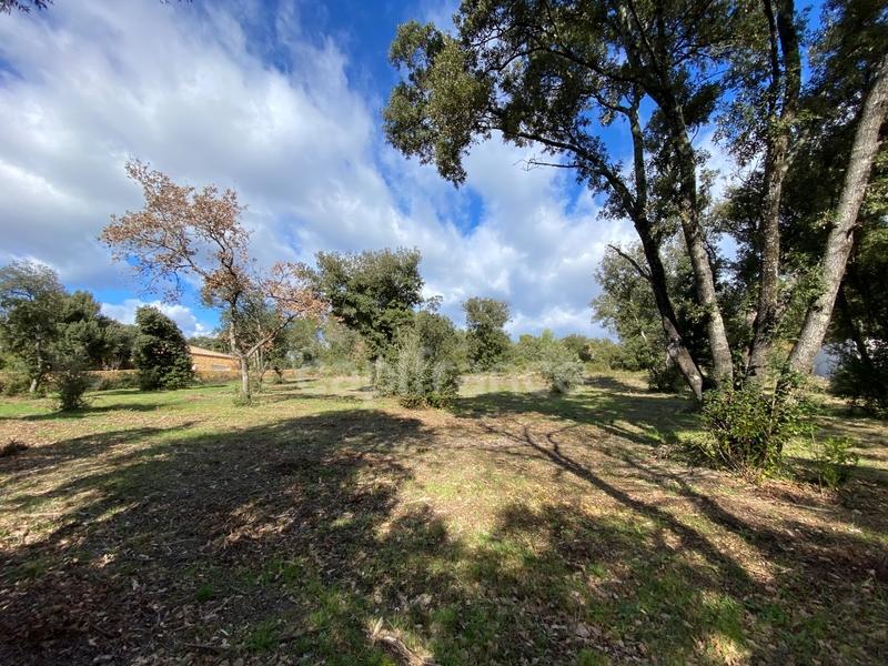 Terrain constructible - 850 m²