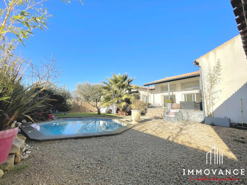 Villa - 210 m² - 6 pièces