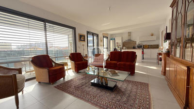 Appartement - 81 m² - 4 pièces