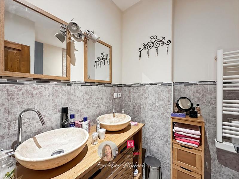 Maison - 180 m² - 4 pièces