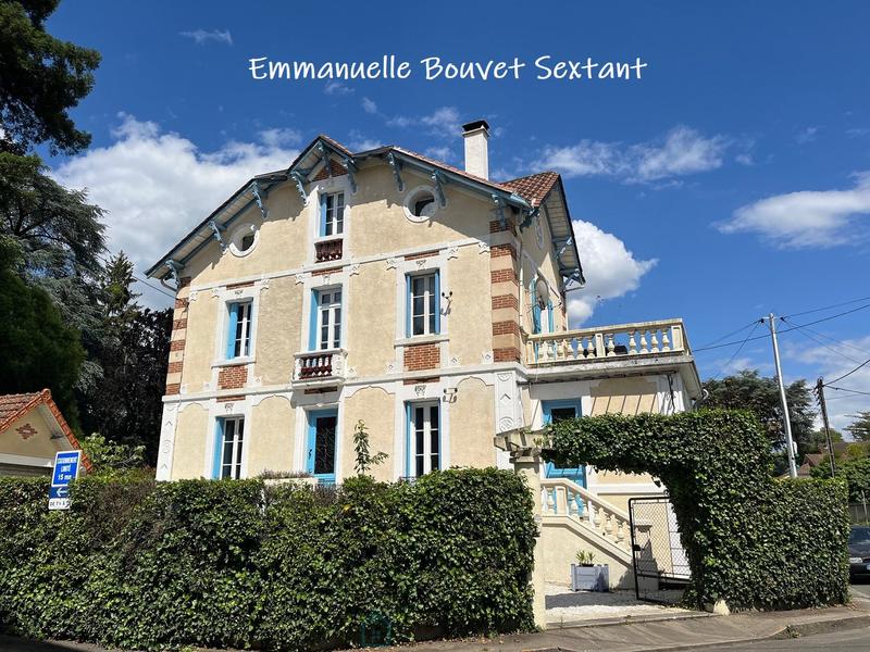 Maison bourgeoise - 180 m² - 9 pièces