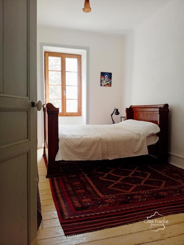 Corps de ferme - 270 m² - 9 pièces