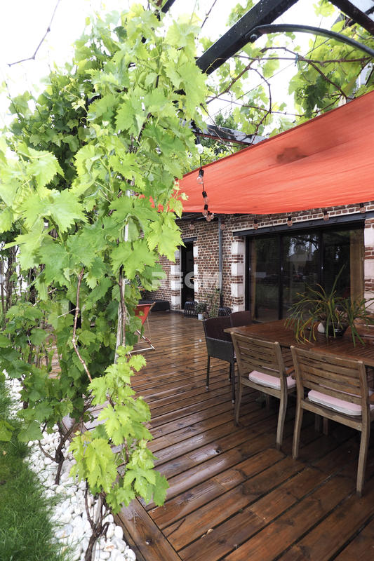 Maison - 310 m² - 8 pièces