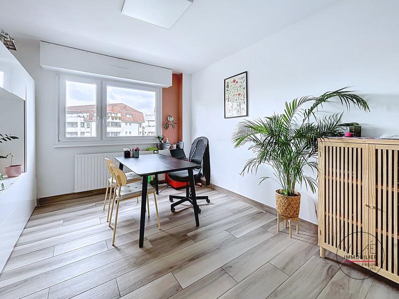 Appartement - 90 m² - 4 pièces