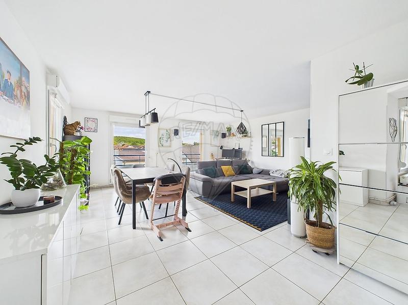 Appartement - 83 m² - 3 pièces