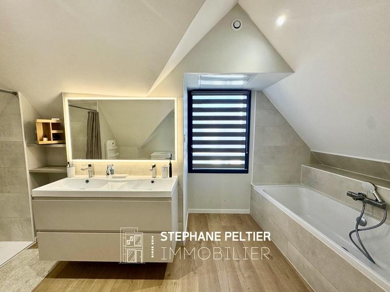 Maison - 105 m² - 4 pièces